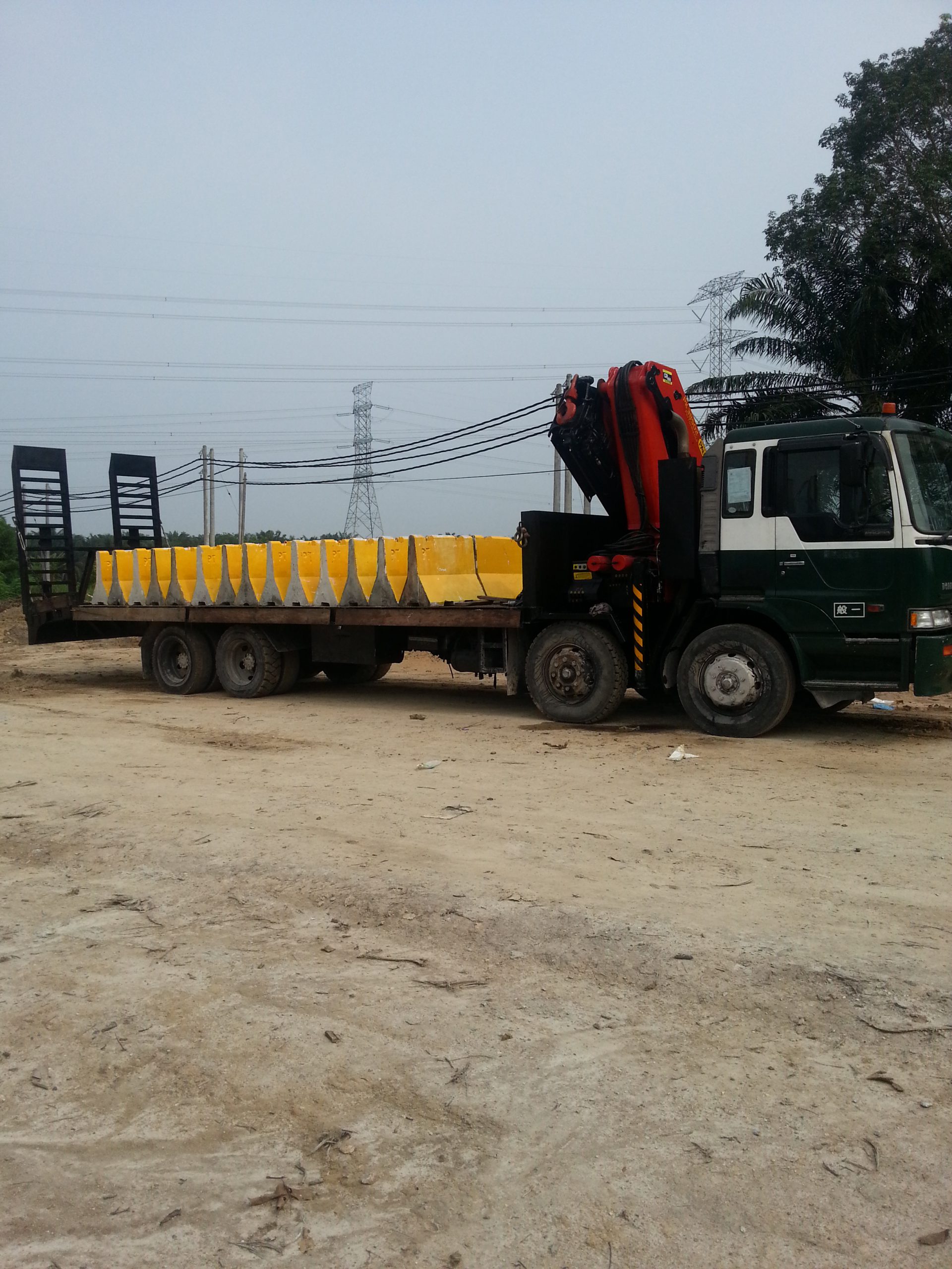 Lorry Crane Rental | Truck mounted Crane - Huge Heavy