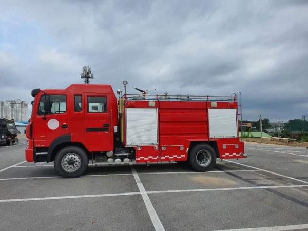 Fire Truck (Lori Bomba)