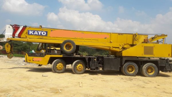 Kato 45 Ton Truck Crane